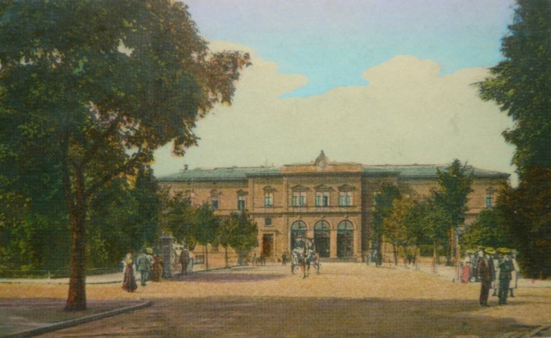 rosenheimsuedtirolerplatzpostkarteum1911.jpg
